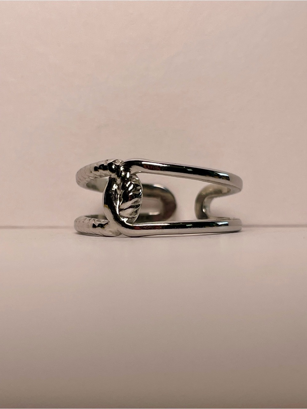 Silver Interlocked Ring - Picture 2 of 6